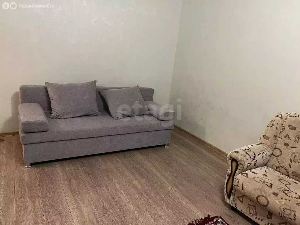 1-комнатная квартира: Тюмень, улица Хохрякова, 95 (32 м) - Фото 0