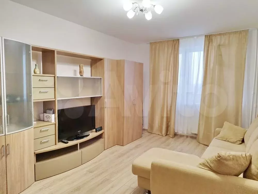 1-к. квартира, 38 м, 8/17 эт. - Фото 0