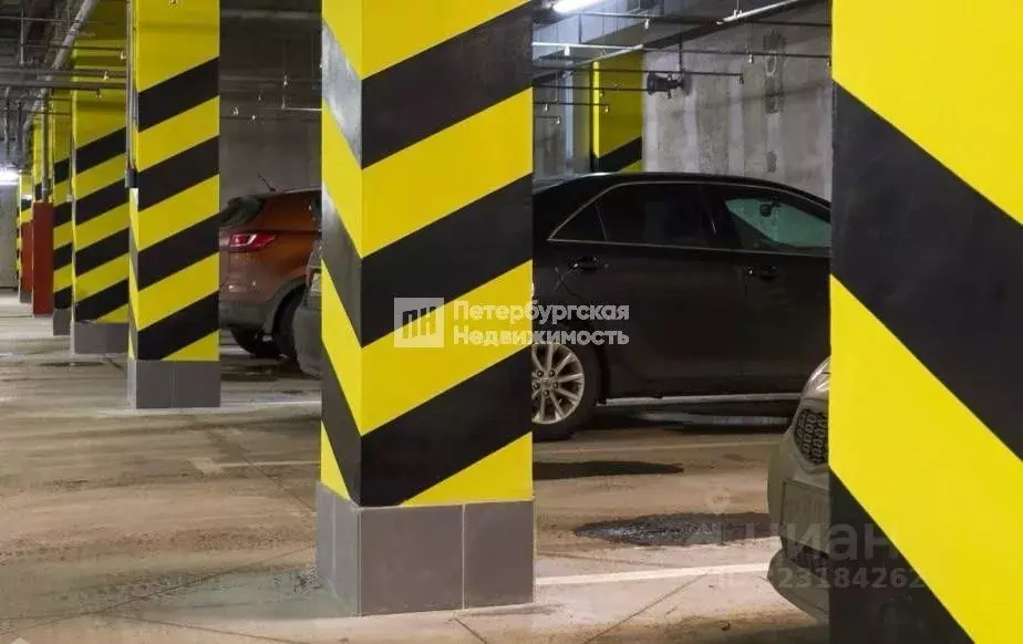 Гараж в Санкт-Петербург ул. Струве, 12к1 (13 м) - Фото 1