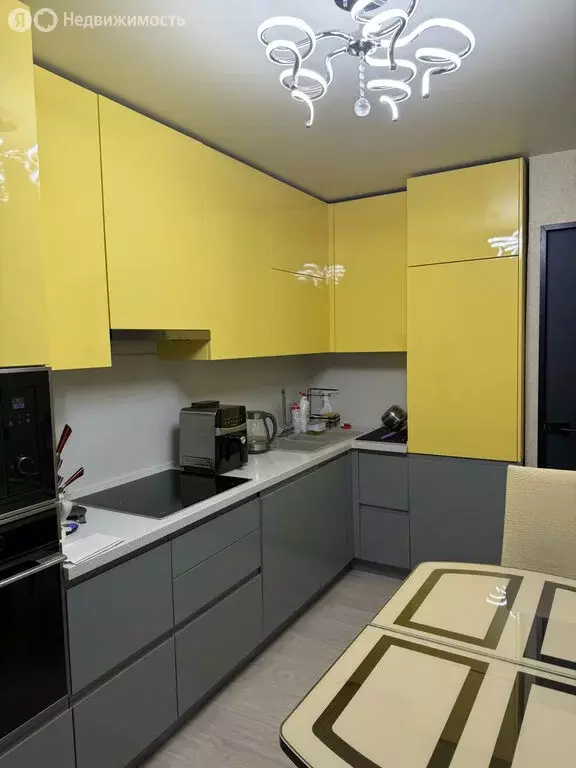 2-комнатная квартира: Киров, Октябрьский проспект, 157 (61.6 м) - Фото 1