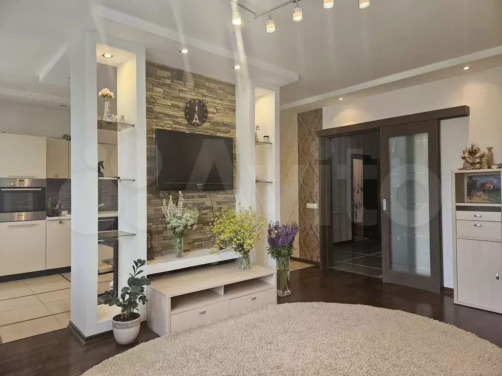 2-к. квартира, 70 м, 4/5 эт. - Фото 0