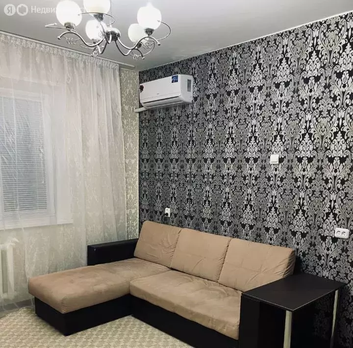 1-комнатная квартира: Волгодонск, улица Маршала Кошевого, 56 (32 м) - Фото 0