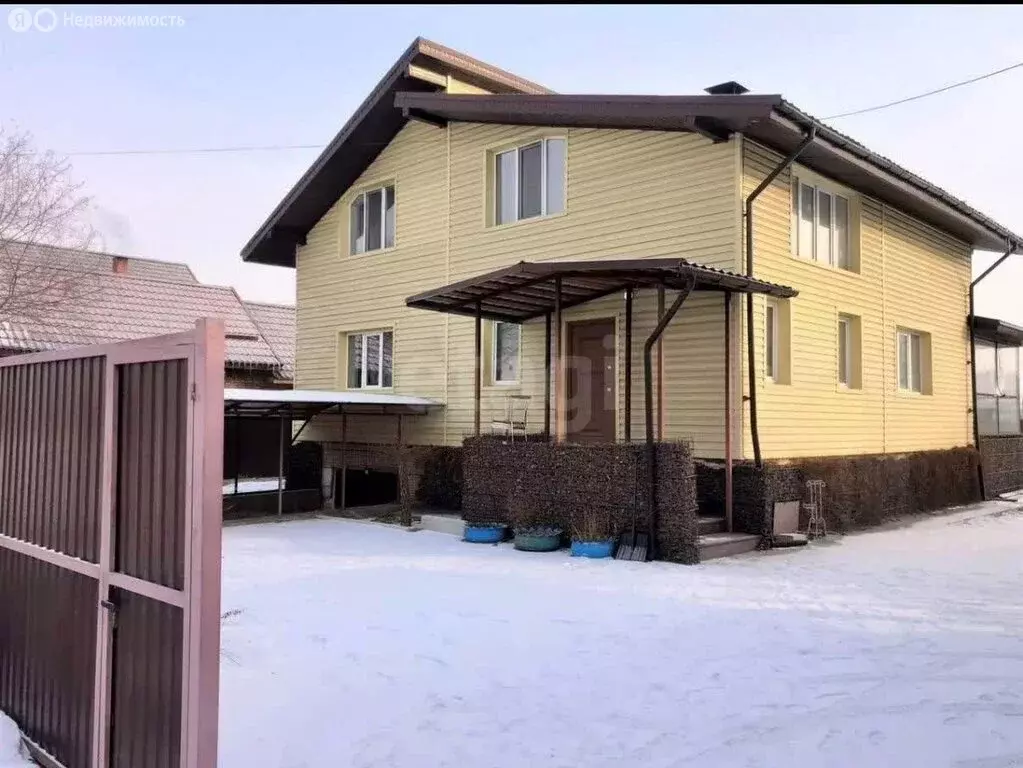 Дом в село Калинино, Дивная улица (240 м) - Фото 1