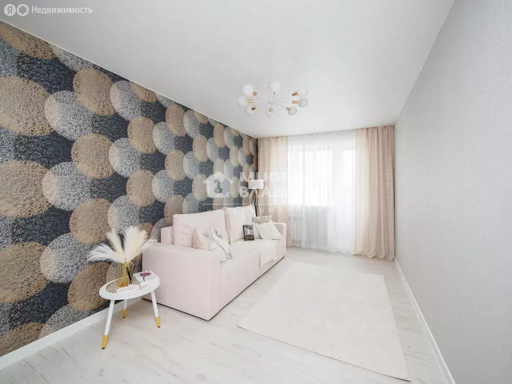 1-комнатная квартира: Омск, улица Челюскинцев, 93 (32 м) - Фото 1