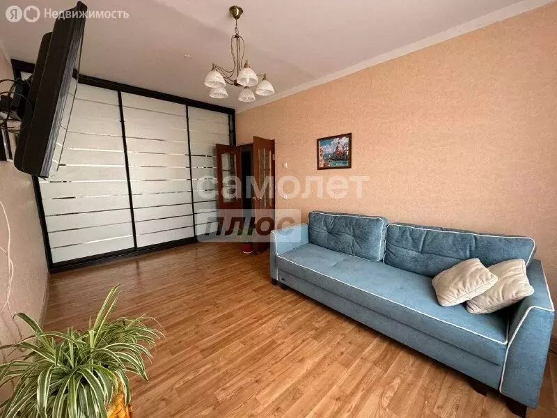 2-комнатная квартира: Астрахань, Зелёная улица, 1к2 (52.1 м) - Фото 0