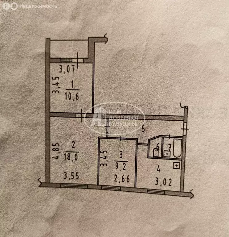 3-комнатная квартира: Чайковский, улица Азина, 33 (54.6 м) - Фото 1