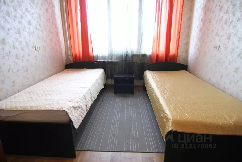 3-к кв. Ленинградская область, Сосновый Бор Молодежная ул., 16 (63.0 ... - Фото 1
