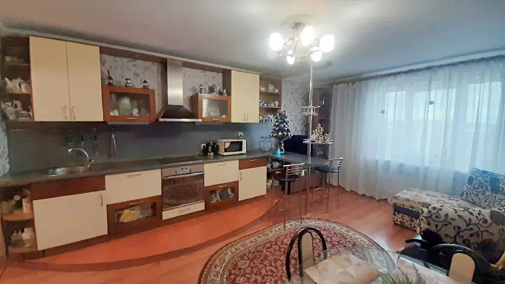 Продается 2-комнатная квартира - Фото 1