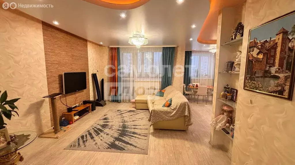 3-комнатная квартира: Омск, улица Дмитриева, 17/1 (74.1 м) - Фото 1