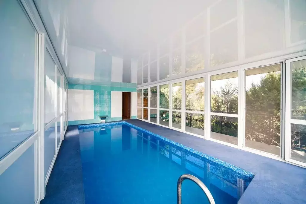 Дом в Крым, Бахчисарайский район, Тенистовское с/пос, с. Айвовое ул. ... - Фото 1