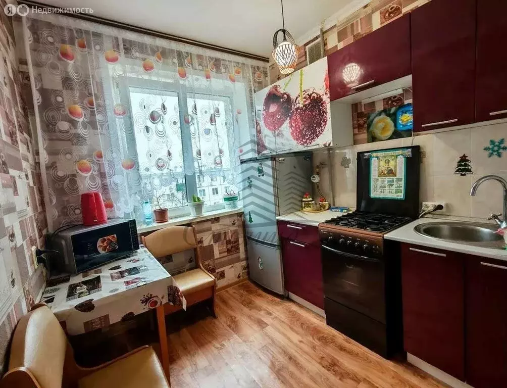 3-комнатная квартира: Старый Оскол, микрорайон Парковый, 15 (48.86 м) - Фото 1