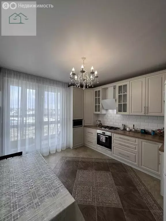 3-комнатная квартира: село Новая Усмань, улица Площадь Малевича, 1 ... - Фото 2