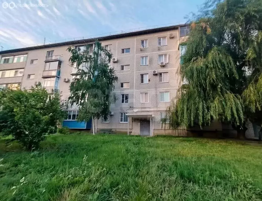 3-комнатная квартира: Темрюк, улица Калинина, 112Б (62.7 м) - Фото 1