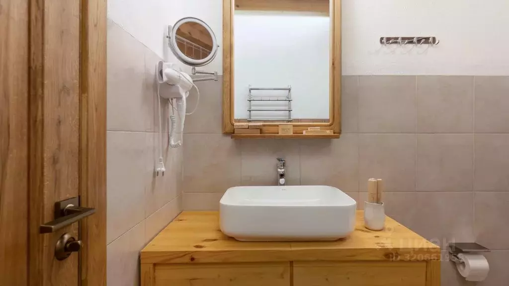 Комната Карачаево-Черкесия, Зеленчукский район, с. Архыз, пос. ... - Фото 2