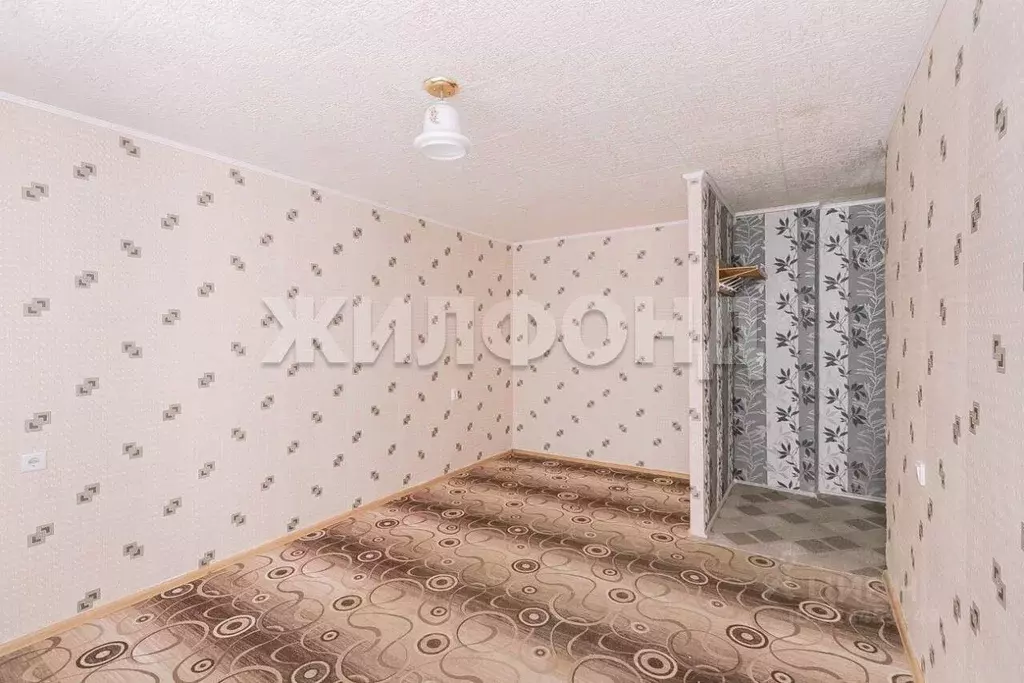 1-к кв. Новосибирская область, Новосибирск ул. Оловозаводская, 39 ... - Фото 1