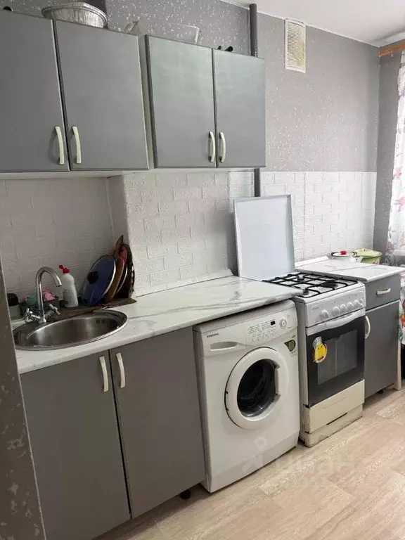 3-к кв. Саратовская область, Саратов Гусельская ул., 6 (60.1 м) - Фото 0