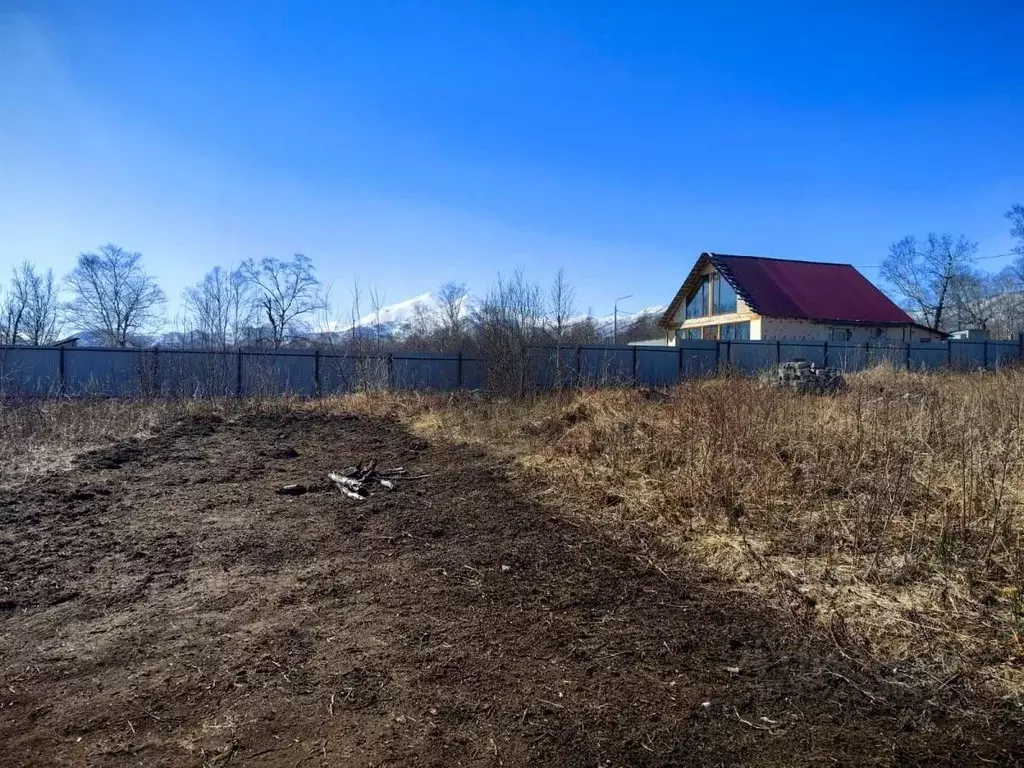 Участок в Камчатский край, Елизовский район, Вулканный рп ул. Звездная ... - Фото 0