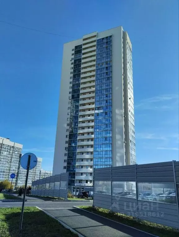 1-к кв. Свердловская область, Екатеринбург ул. Рощинская, 21к1 (36.4 ... - Фото 0