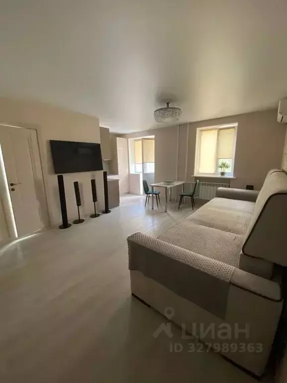 Студия Волгоградская область, Волгоград ул. Грамши, 43 (42.0 м) - Фото 1