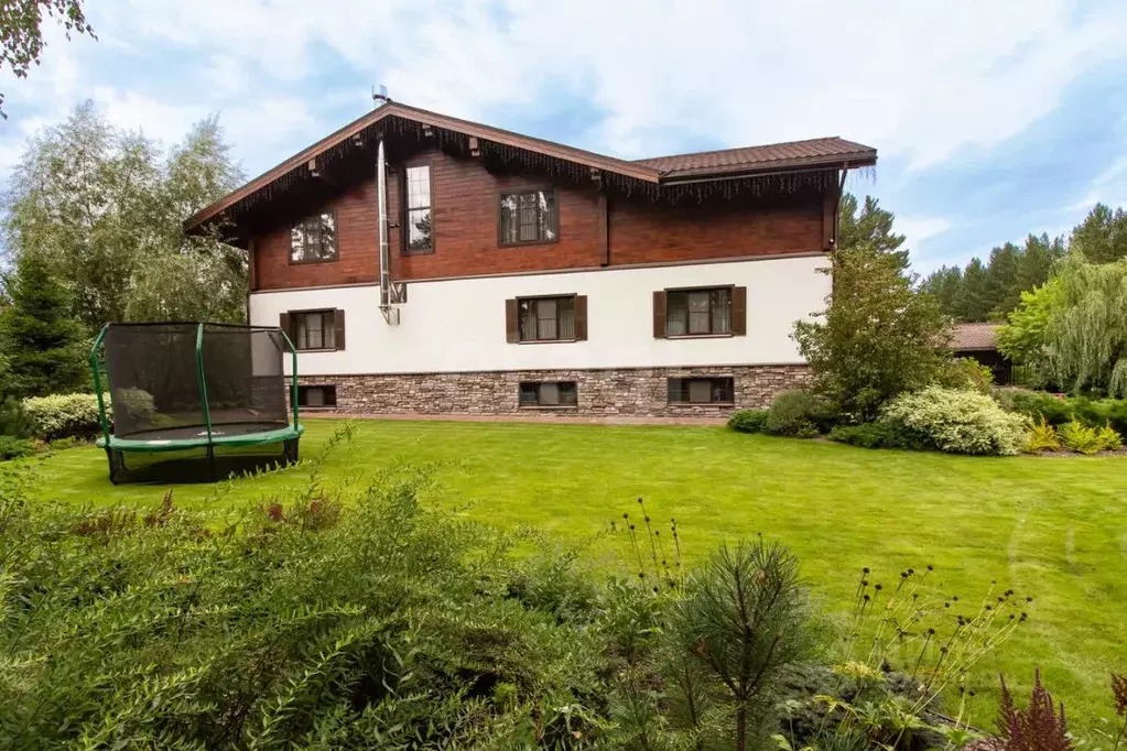 Дом в Красноярский край, Красноярск городской округ, пос. Минино ул. ... - Фото 2