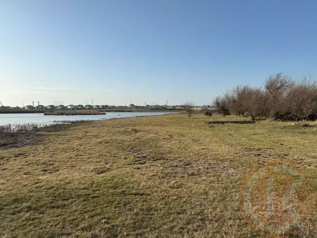 Участок в Крым, Сакский район, с. Суворовское  (91.94 сот.) - Фото 1