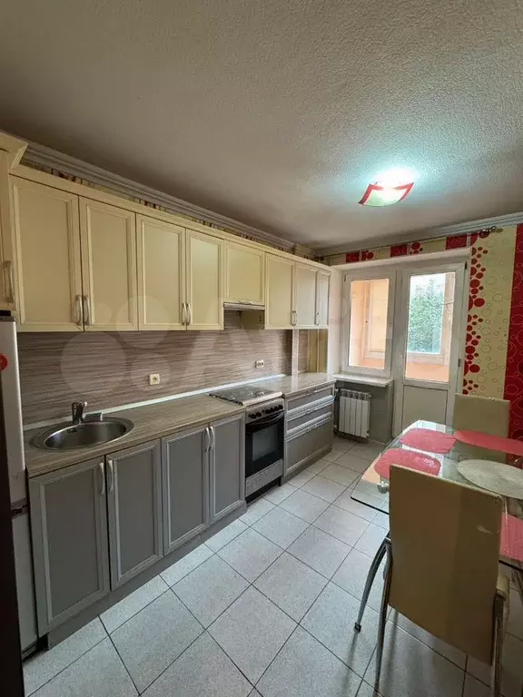 1-к. квартира, 37 м, 2/5 эт. - Фото 0