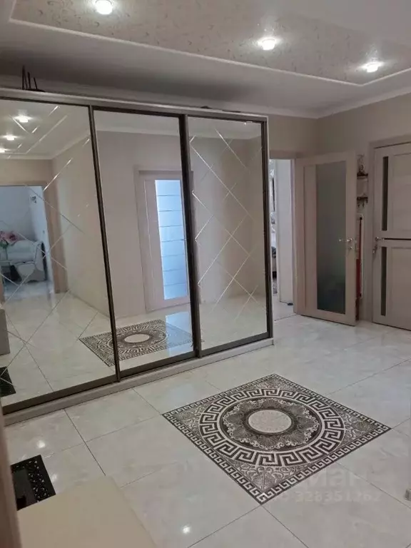 2-к кв. Саха (Якутия), Якутск ул. Богдана Чижика, 1 (88.0 м) - Фото 1