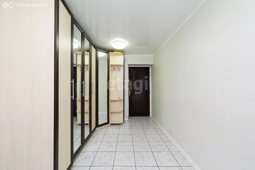 2-комнатная квартира: Калининград, улица Белинского, 21 (68.3 м) - Фото 1