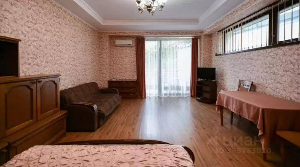 1-к кв. Крым, Ялта проезд Парковый, 6А (50.0 м) - Фото 1