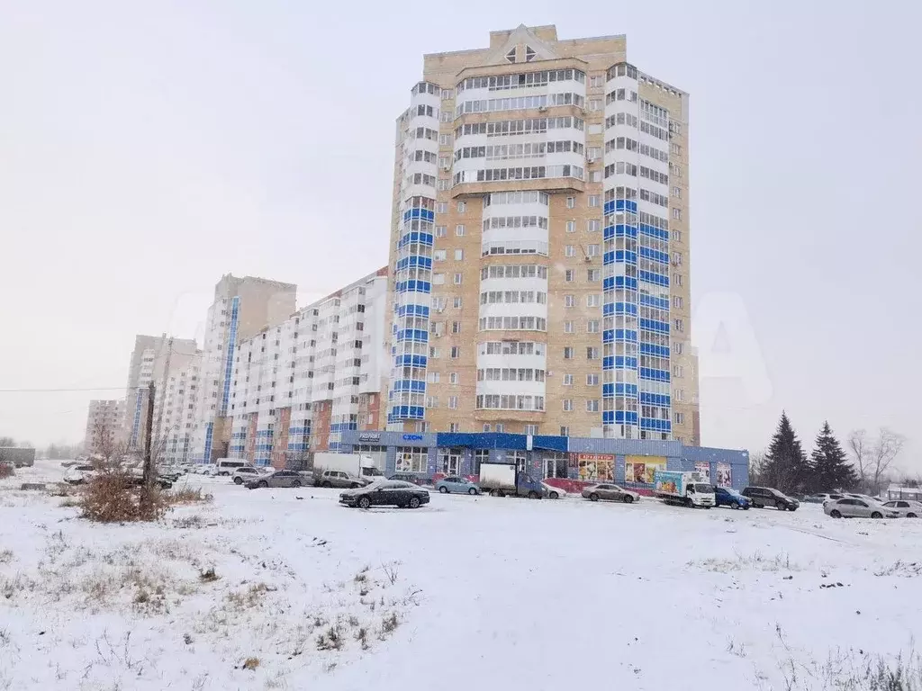 3-к кв. Омская область, Омск ул. 3-я Енисейская, 32/1 (63.0 м) - Фото 1