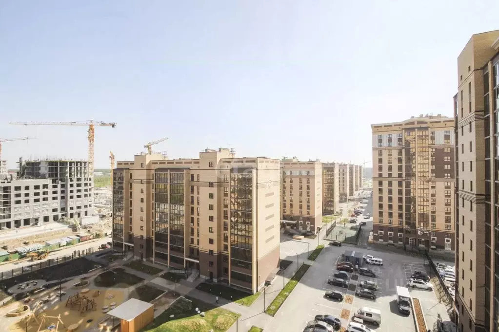 3-к кв. Тюменская область, Тюмень ул. Тимофея Кармацкого, 11 (102.9 м) - Фото 1