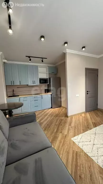 1-комнатная квартира: Тюмень, улица Федюнинского, 30 (42.7 м) - Фото 2
