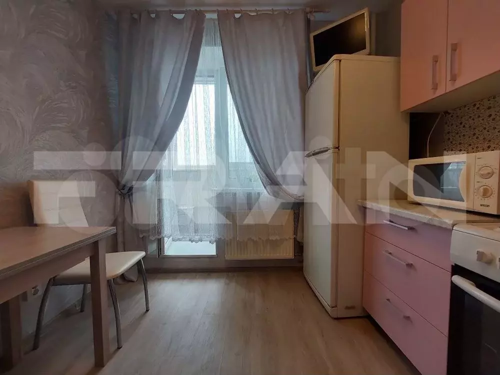 1-к. квартира, 38 м, 13/18 эт. - Фото 1
