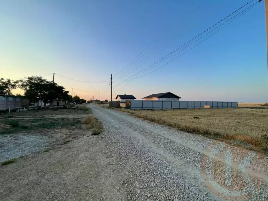 Участок в Крым, Сакский район, Суворовское с/пос, с. Великое ул. ... - Фото 1