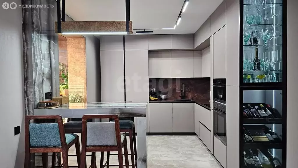 3-комнатная квартира: Анапа, улица Омелькова, 21 (115 м) - Фото 1