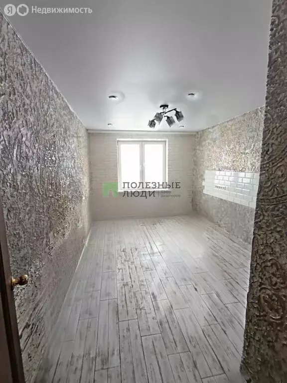 3-комнатная квартира: Зеленодольск, улица Сайдашева, 19 (76.9 м) - Фото 1