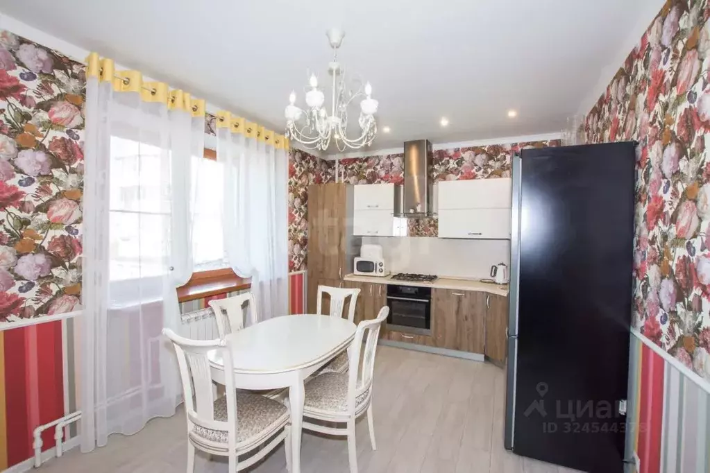 2-к кв. Калужская область, Калуга ул. Циолковского, 67/1 (96.3 м) - Фото 1