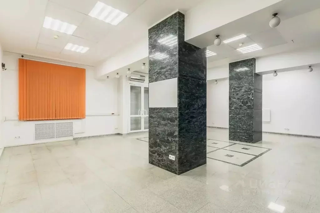 Торговая площадь в Удмуртия, Ижевск Советская ул., 9 (120 м) - Фото 2