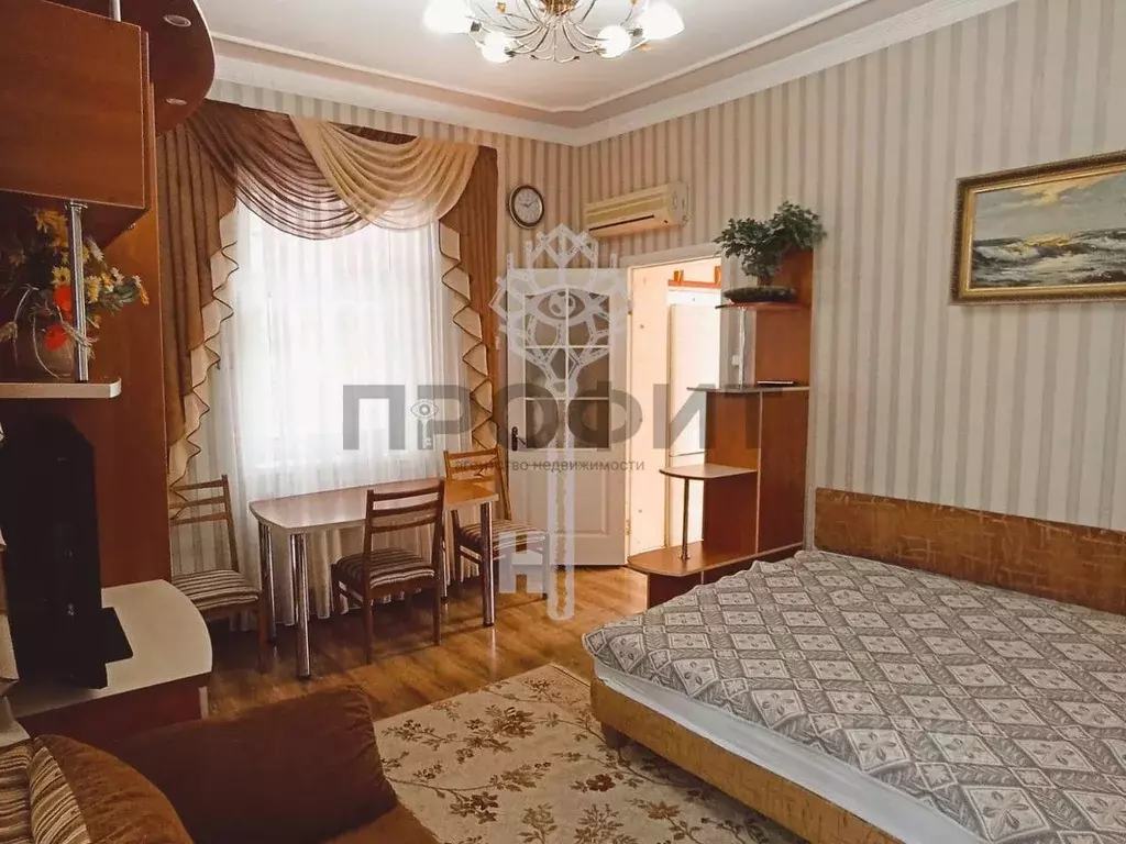 Дом в Крым, Алушта ул. Октябрьская, 7/5 (43 м) - Фото 1