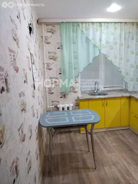 4-комнатная квартира: Октябрьский, улица Луначарского, 6 (63.2 м) - Фото 2