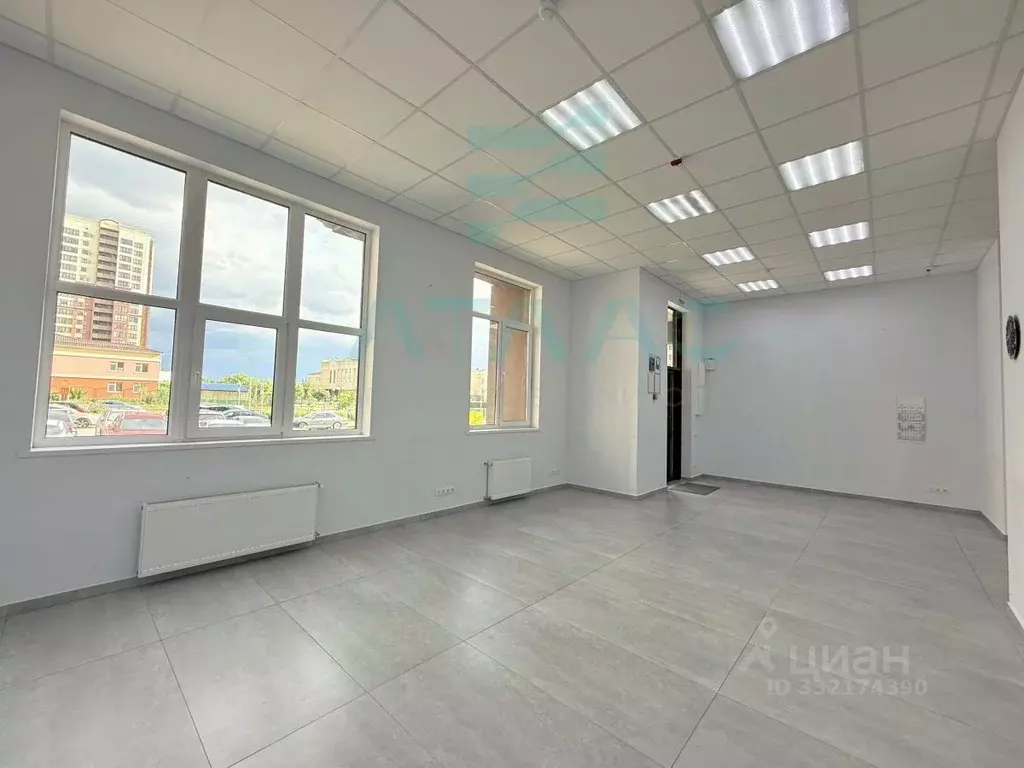 Помещение свободного назначения в Крым, Симферопольский район, с. ... - Фото 2