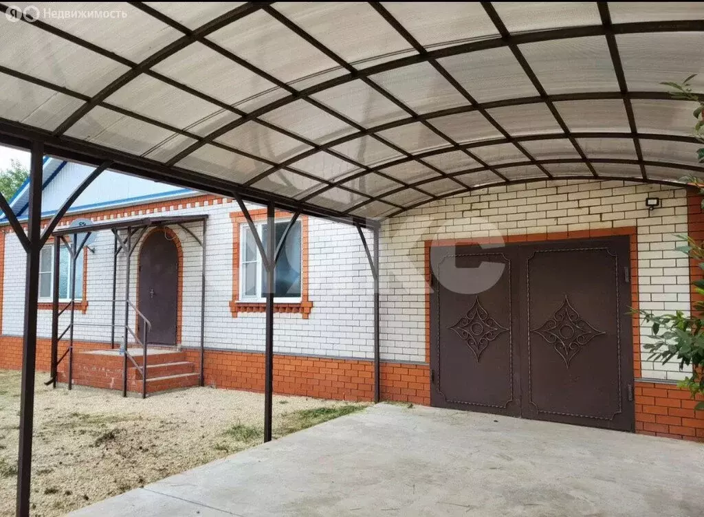 Дом в станица Курчанская, улица Кирова (166 м) - Фото 1