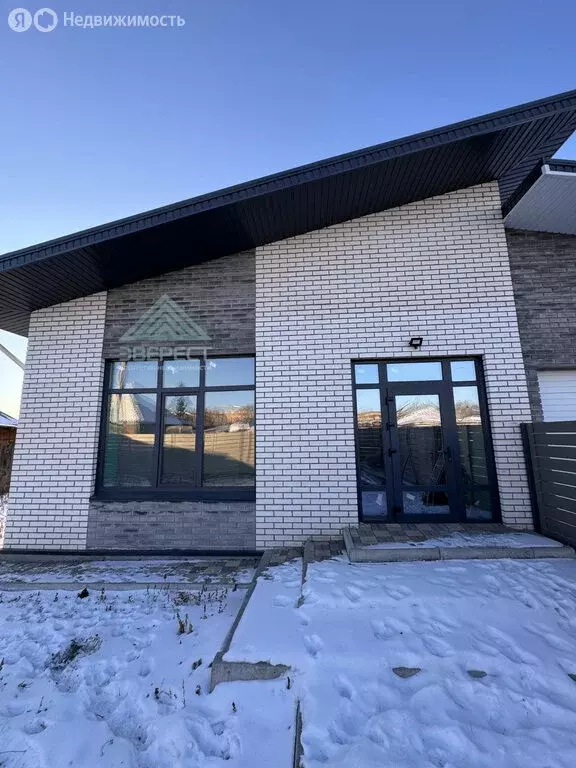 Дом в Абакан, Полярная улица (149 м) - Фото 1