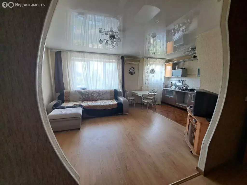 3-комнатная квартира: Екатеринбург, улица Сыромолотова, 24 (64.7 м) - Фото 1