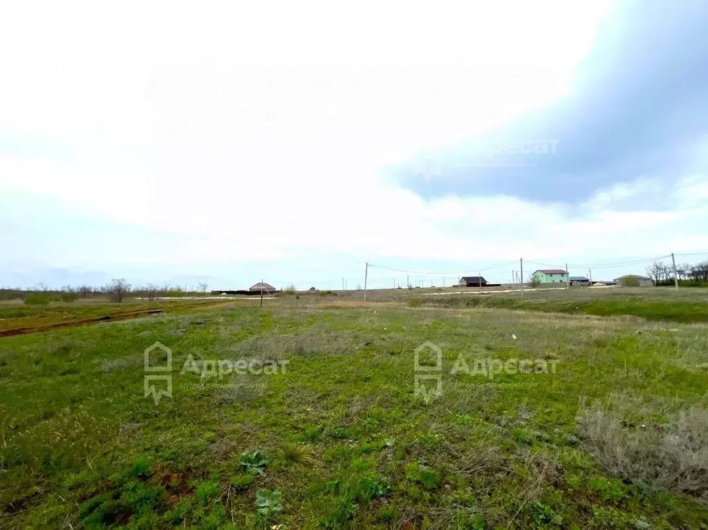 Участок в Волгоградская область, Волгоград Верхнезареченский пгт, ул. ... - Фото 1