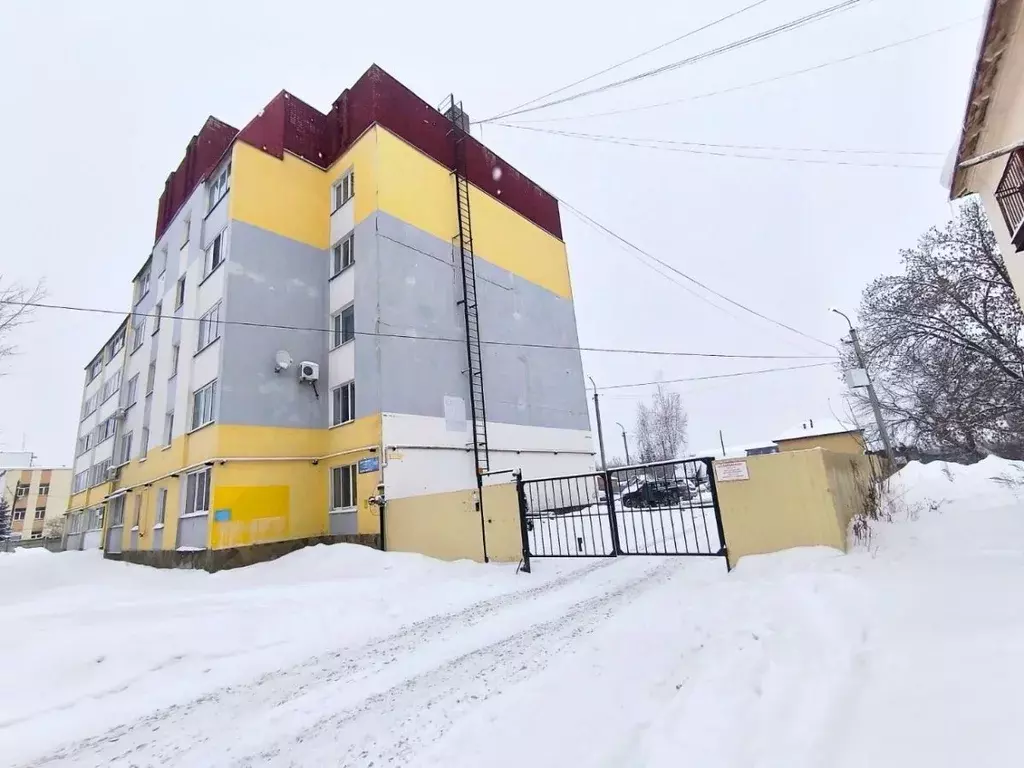 2-к кв. Башкортостан, Стерлитамак ул. Карла Маркса, 160 (63.3 м) - Фото 1