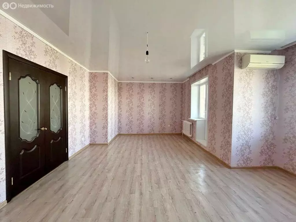 3-комнатная квартира: Энгельс, микрорайон Энгельс-1, 81 (78.8 м) - Фото 1