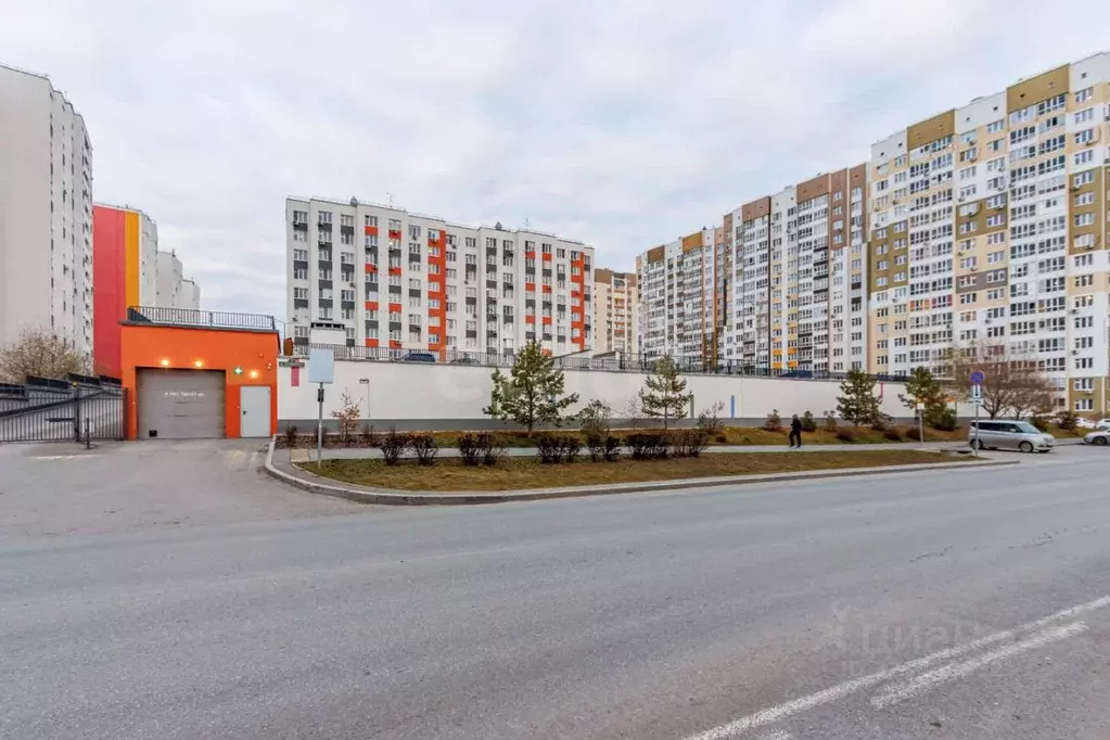 Гараж в Тюменская область, Тюмень ул. Заполярная, 13 (13 м) - Фото 1