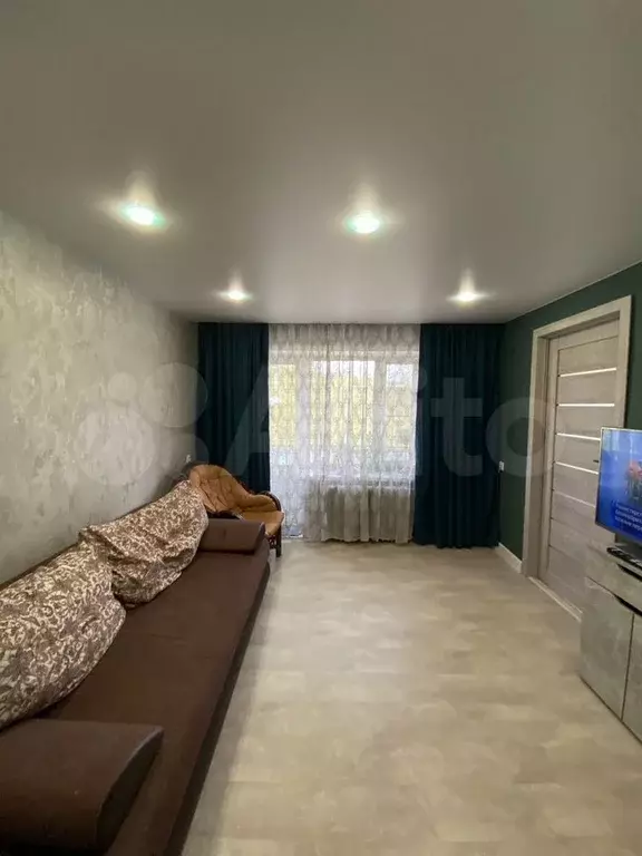 Комната 15 м в 4-к., 3/4 эт. - Фото 0