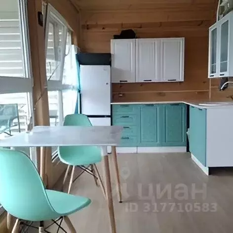 Дом в Крым, Сакский район, Суворовское с/пос, Нарцисс ОК ул. Северная ... - Фото 0